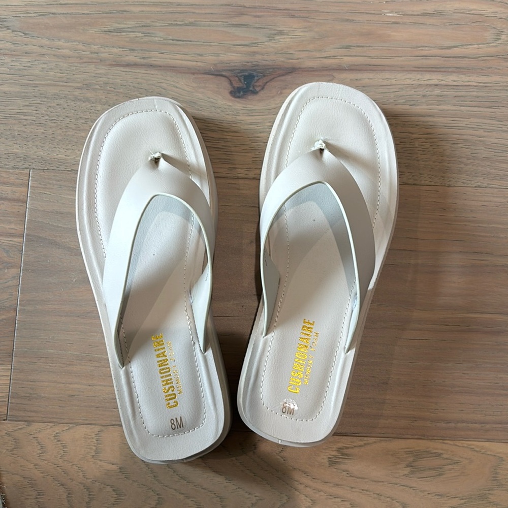 NWT Wedge Flip Flop Sandals 7.5M Women’s